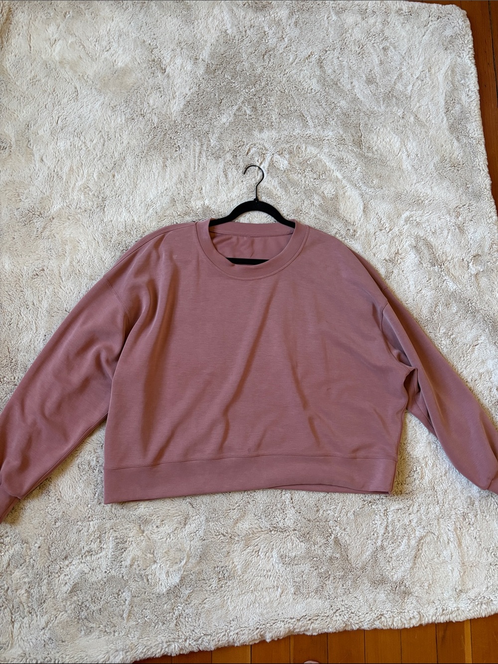 Lululemon Cropped Softstream sweat shirt
